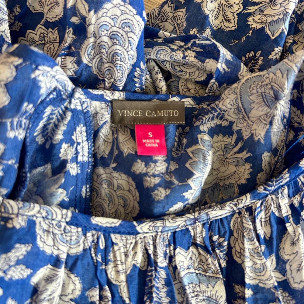 NWT Vince Camuto Blouse